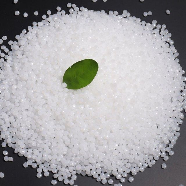 Premium LLDPE Granule Raw Material for Injection Molding Blow Molding and Film Production with Superior Strength 100% Virgin - Image 1