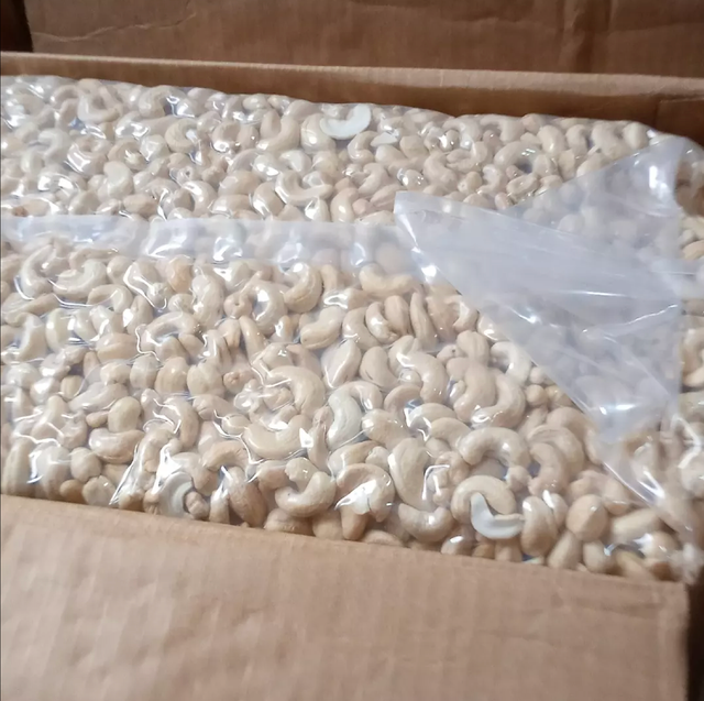 BUY W240 LARGE WHOLE CASHEW NUTS WITH BALANCED SIZE,TEXTURE AND VALUE BEST CASHEW NUTS FOR FOOD SERVICE - Image 5