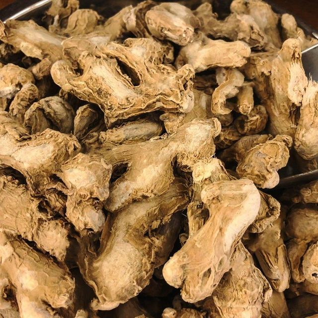 Dried Ginger Origin India E. Coli Absent Total Ash Max 6% Mouldy Pieces Nil Insect Damage Nil Crop Year 2025/2026 Broken Pieces Max 5% - Image 4