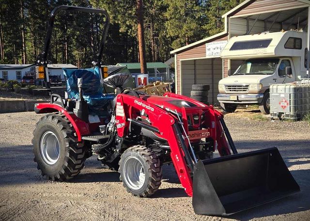 High Quality Mahindra Yuvo 585 DI 49HP Diesel Farm Tractor with Power Steering Heavy Duty Agricultural Tractor for Farming - Image 3