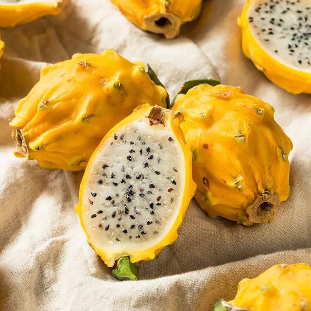 High Quality Fresh Yellow Dragon Fruit Best Price Pitaya with GAP Certification for Plant Application Exported from Vietnam - Image 4