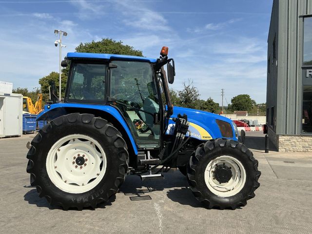 New Holland T5050 Tractor (ST27259) - Image 4