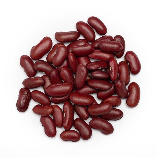 Cleaned and sorted red beans with uniform size and quality grading Red beans for making chili dishes rice meals and bean recipes Export quality red beans packed in durable bags for safe transport Fresh red beans processed under hygienic conditions for food safety - Image 3