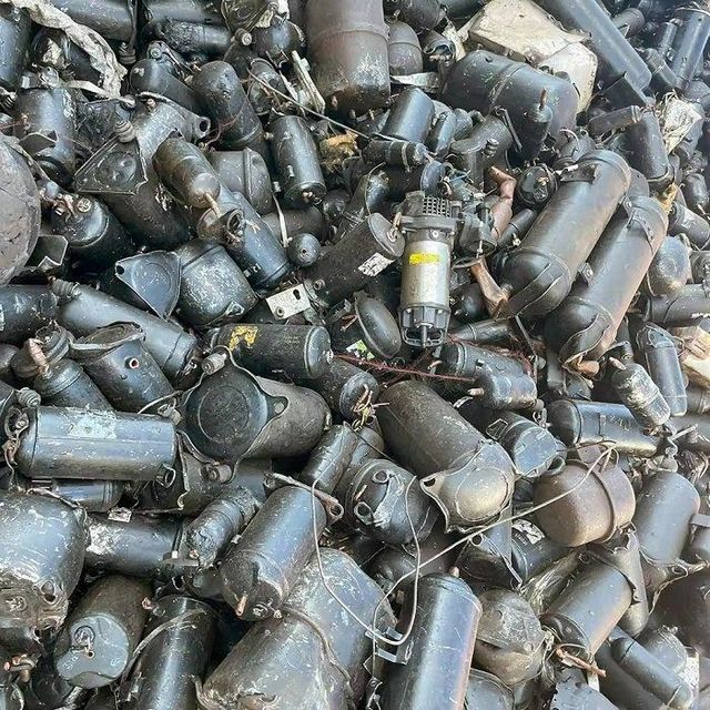 Bulk AC Compressors and Fridge Scrap with 18% Copper Wire High Quality Scrap Materials Grade in Large Quantities - Image 3