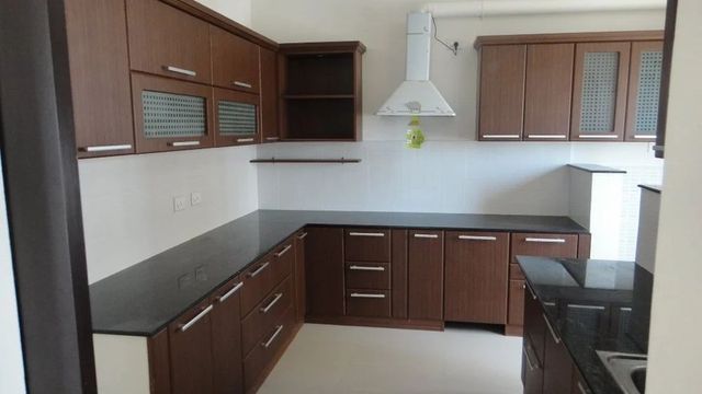 Modern Semi Modular Kitchen Service Appearance Modern Service Mode Offline Finish Type Laminated Kitchen Design L - - Image 3