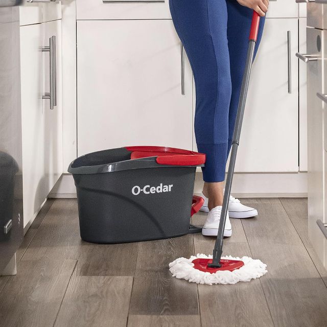 O-Cedar EasyWring Microfiber Spin Mop, Bucket Floor Cleaning System, Red, Gray, Standard - Image 3