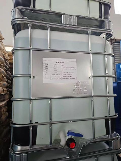 High Quality Organic Vegetable Glycerin 100% Pure with Strong Viscosity Versatile Applications for Industrial Use - Image 2