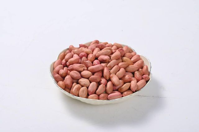 Carefully Sorted Dried Peanut Kernels From Tanzanian Groundnuts With Vacuum Packing For International Wholesale - Image 3