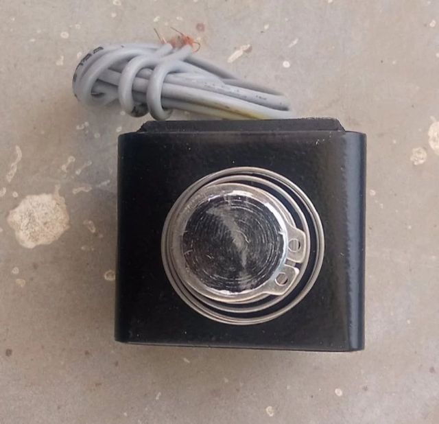 VCB Tripping Coil Current 2A Material SS Weight 0.5kg Voltage 24 V Wire Length 1m Wire Diameter 1mm Resistance 2.5ohm Phase Single - Image 4