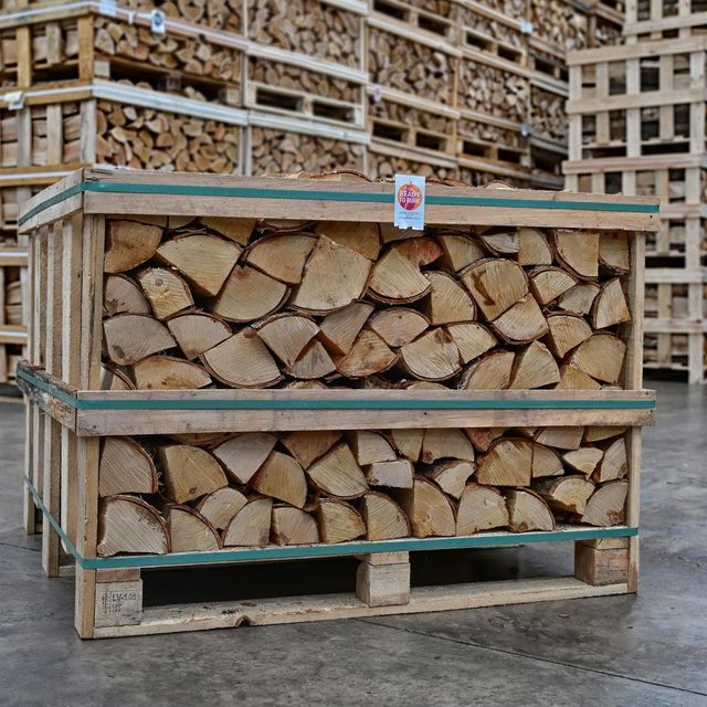 Natural Kiln Dried Firewood Premium Hardwood Logs With Excellent Heat Output And Minimal Smoke Production - Image 3