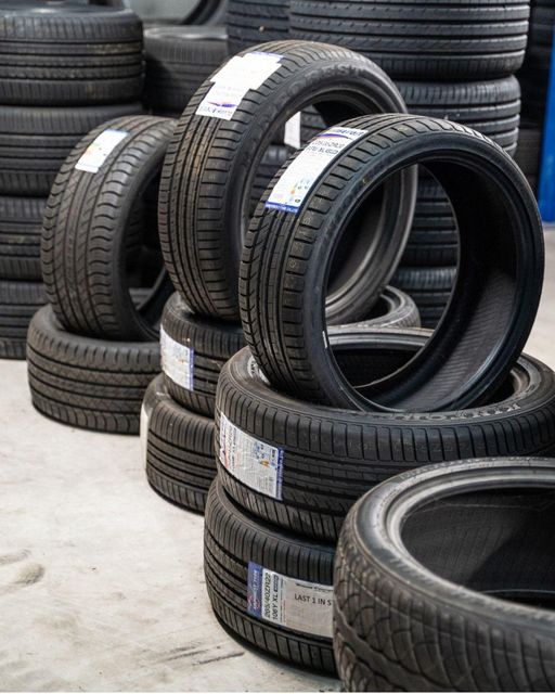 Second Hand Tubeless Radial Car Tyres All Sizes Used Bulk Available 235/55ZR17 12 Months Warranty - Image 1