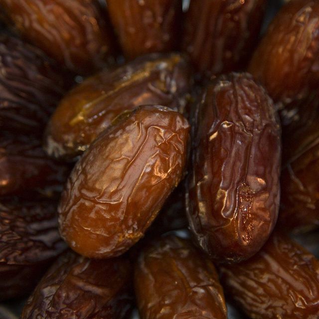 Soft and Juicy Dried Dates Naturally Sweet Dried Dates Perfect for Bulk Supply at Competitive Price Levels - Image 3