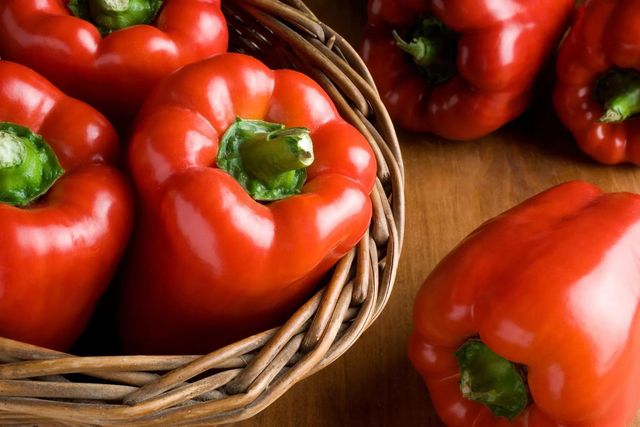 Bulk Supply Premium Grade 100% Natural Fresh Capsicum High Quality Bell Peppers for Sale - Image 4