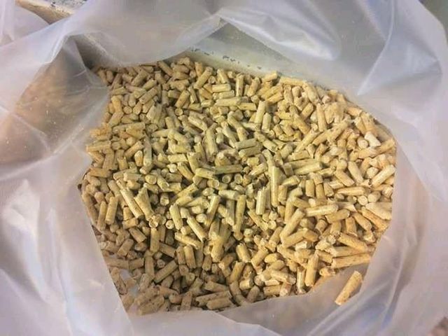High Quality 6mm Diameter Natural Pine Oak Wood Pellets Firewood Briquette Shape Wholesome Biomass Burner Powders - Image 5