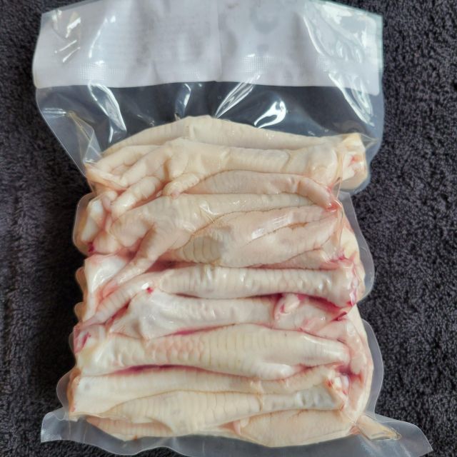 Wholesale Frozen Chicken Feet Clean Sorted Frozen Chicken Feet Reliable Export Volume High Quality Chicken Feet Supply - Image 1