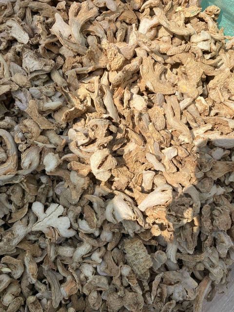 Dried Ginger Grade A Foreign Matter ≤ 1% Moisture Content ≤ 10% Place of Origin Nigeria Aroma Strong And Pungent Color Natural (no Artificial Coloring) - Image 3