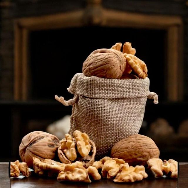 Hot Selling Walnuts Natural Shelled and Unshelled Nuts Premium Quality Healthy Snack for Home and Food Processing - Image 5