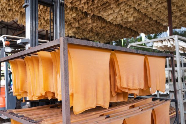 Raw Rubber Material Ribbed Smoked Sheet /Wholesale RSS Rubber Raw Materials - Image 4