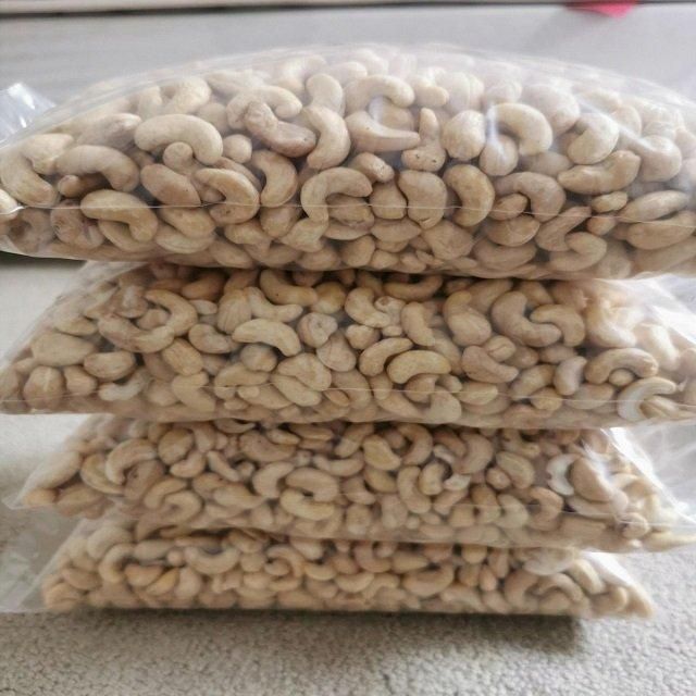 Healthy Raw Cashew Nuts Natural Fresh Kernels Delicious Taste Perfect For Snacking Baking Cooking And Nut-Based Recipes - Image 2