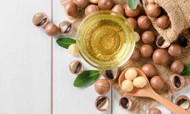 Refined Macadamia Oil Suitable For Salad Dressings Cooking And Beauty Applications Natural Source Of Essential Fatty Acids And Nourishment - Image 3