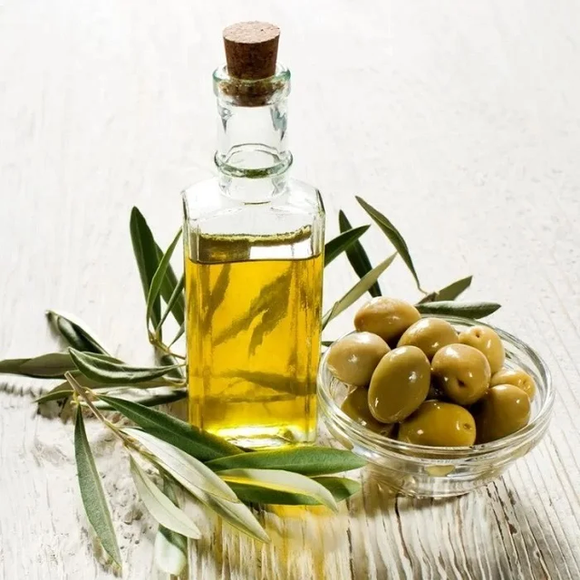 Premium Quality Refined Organic ISO Certified Top Grade Fractionated Olive Oil Factory Supply Fast Delivery 99% Purity B - Image 3