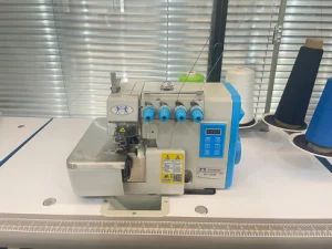 St 747e Direct Drive Motor Overlock Industrial Sewing Machine Textile Machine - Image 1
