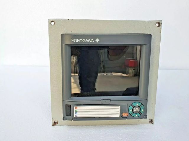 YOKOGAWA DX1002 -3-4-2 Paperless Chart Recorder, For Industrial - Image 2