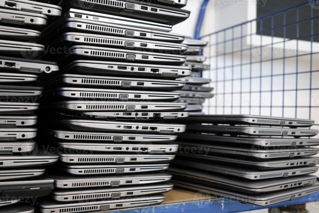 Fairly used laptops, refurbished laptops, Used Laptops , brand new laptops and computers for sale with accessories - Image 2