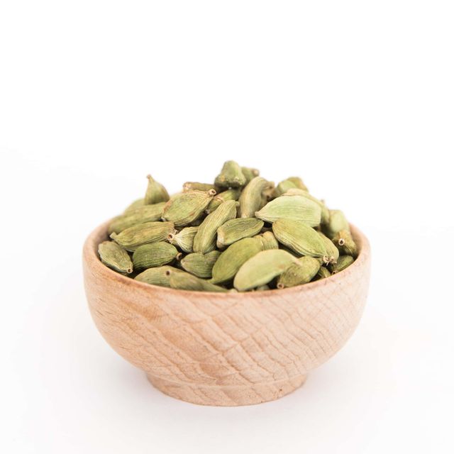 Green Cardamom Premium Handpicked Pods With High Essential Oil Content For Food Service And Ingredient Distribution - Image 4