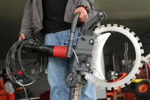 Long Service Life Concrete Cutting Machine Hand Held Electric Battery Operated Concrete Cutter Saw - Image 2