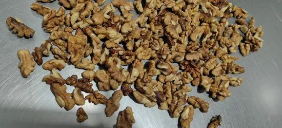 Light and Amber Mix Walnut Kernels Walnut Origin China Storage Shade Trademark sugo Processing Raw HS Code 0802310000 Model NO. walnut - Image 5