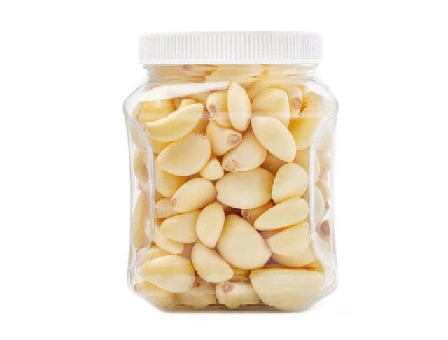 Fresh peeled garlic - Image 2