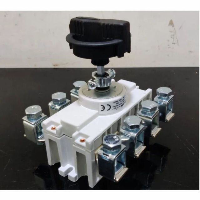 Copper & PVC White Base 4Pole Switch Disconnector Fuse Brand C&S Number Of Pole 4 Current Rating 40A Rated Frequency - Image 2
