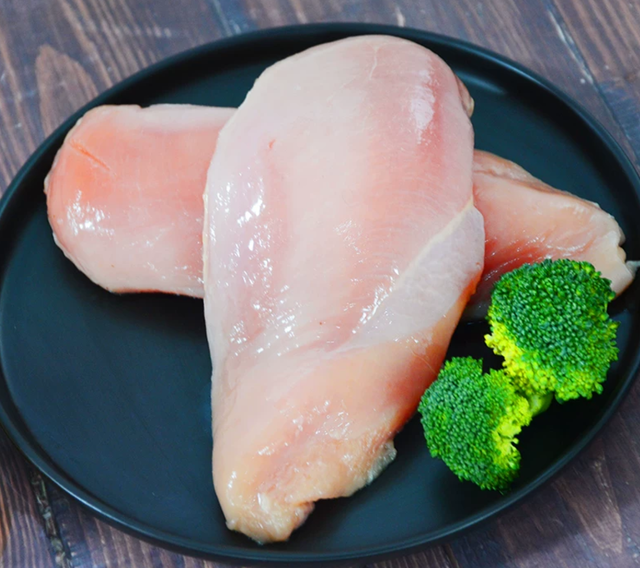 High-quality HALAL Frozen Chicken Breast Skinless Boneless Chicken Breast Fillet Hot Sales Price Factory price - Image 5