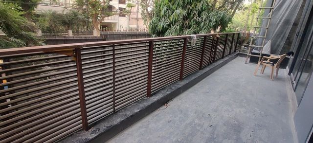 Panel Balcony Aluminium Louvers Railing Color Brown Design Panel Position Balcony Shape Rectangular Louver Type Fixed Material - Image 1