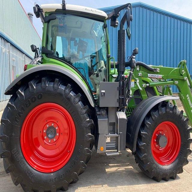 New Fendt 514 Vario Tractor Heavy Duty 4WD Diesel Engine Smart Farming System Suitable for Large Scale Farms Projects - Image 2