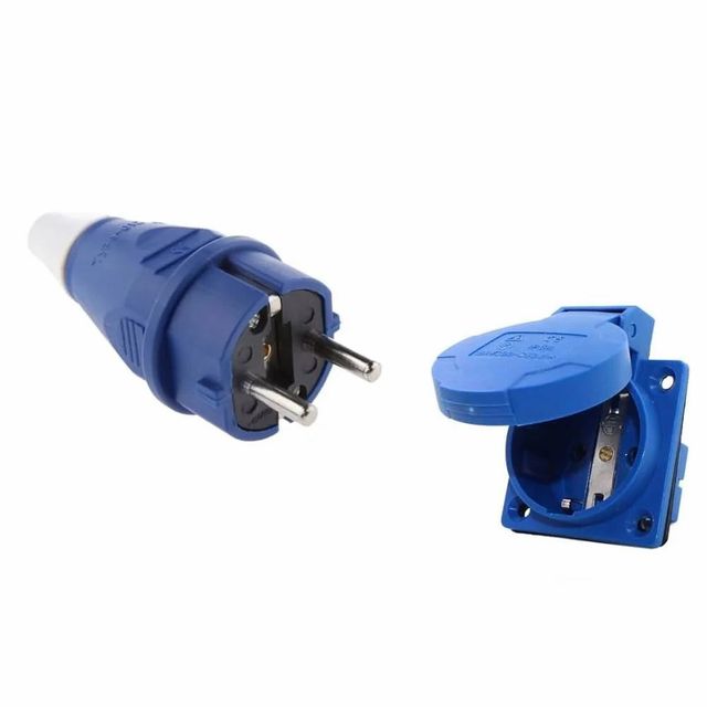 Industrial 16 Amp Plugs IP Rating 44 MCB Protected Yes Current Rating 16A Ampere Rating 16 Amp Interlock Facility Yes Safety Feature Secure Locking - Image 3