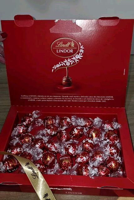 Luxury Lindt Chocolate Creamy Gourmet Flavor Fresh Sealed Packaging Excellent Quality Wholesale Price - Image 3