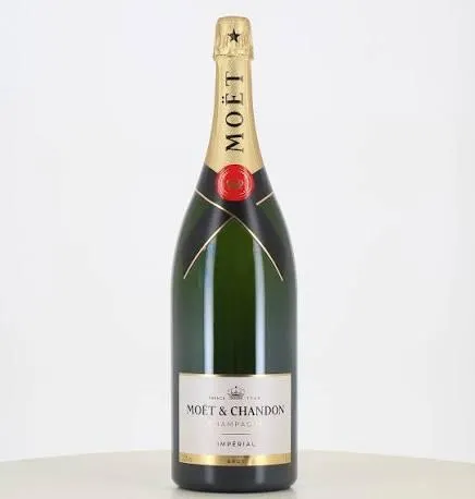 Premium Moët Champagne elegant sparkling wine luxury celebration bottle - Image 3