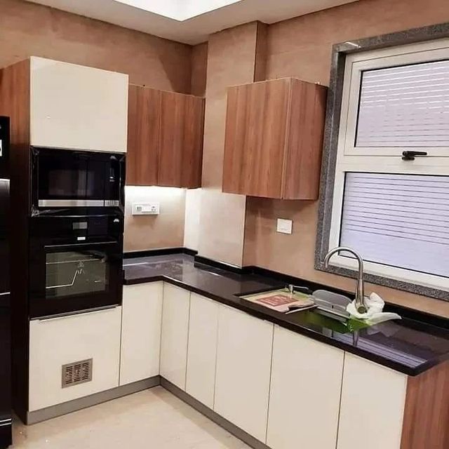 Modular Kitchen Material HDHMR Appearance Modern Finish Type Polished Door Finishing Acrylic Kitchen Design U- - Image 4