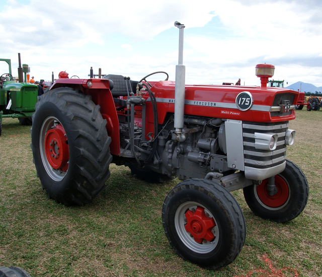 Cheap Used/New Massey Ferguson 175 High Efficiency Agricultural Tractors with Engine Core Pump Available Good Rate For S - Image 3