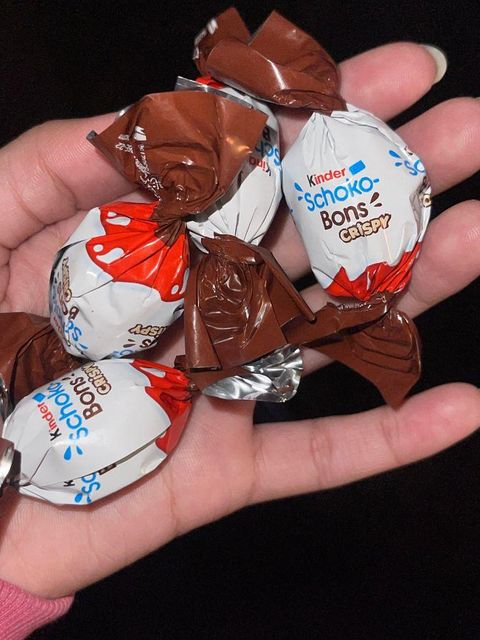 Premium Schoko Bons Chocolate Candy Crispy Wafer Shell With Smooth Hazelnut Cream Filling Perfect Sweet Treat - Image 4