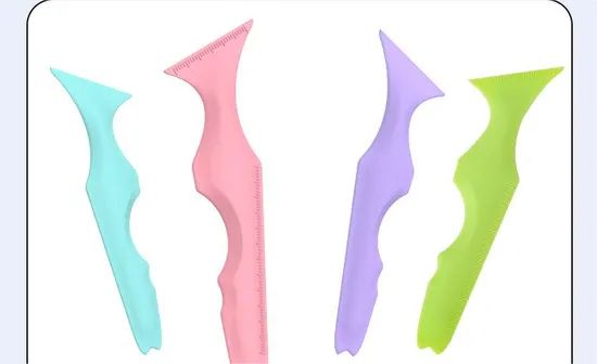 Reusable Multi-Function Eyeliner Stencils Lipstick Guide Template Tool - Image 6