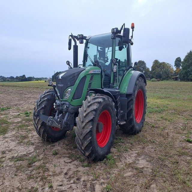 Powerful Fendt 513 Vario Tractor with for Engine Gear Drive 4WD High Productivity for Maximum Heavy Draft Power - Image 3
