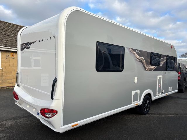 Genuine Bailey Phoenix Black 640 Modern Travel Caravan High Quality Finish Reliable Performance Ideal Family Holiday Cho - Image 4