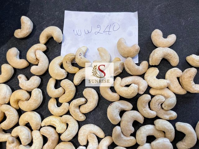 Cashew nut w320 price Kaju w320 cashew single spices raw cashew nuts healthy snacks ( 0084989322607 whatsapp Linda) - Image 4