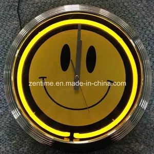 Every Scene Plastic Frame Precise Timing Circular Decorative Wall Clock - Image 1