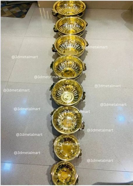 Round Polished Brass Urli Shape round Design round Color GOLDEN Capacity 700ml Finish Polished Brand 3dmetalmart Material Brass, - Image 4