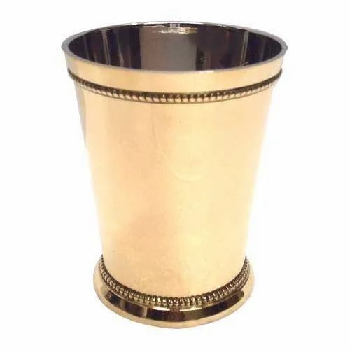 Brass Glass Interior Finish Silver Exterior Finish Golden Brass Capacity Range 200 Ml To 500 Ml Beverage Compatibility Water, Mango Shakes, Lassi, Butter - Image 1