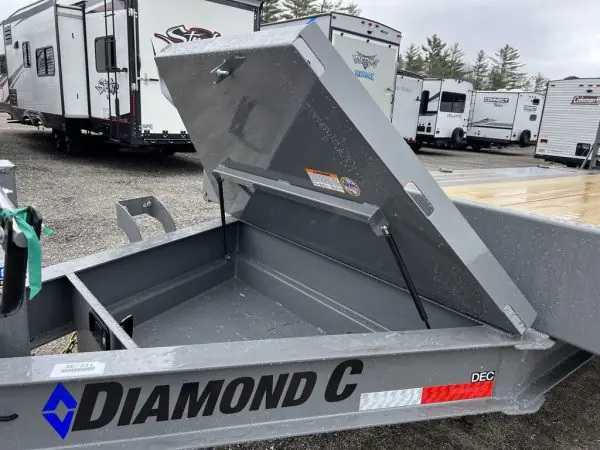 2024 Diamond C 8.5×20 20K Deckover Equipment Trailer w/ 72” Flip-Knee Ramps - Image 3
